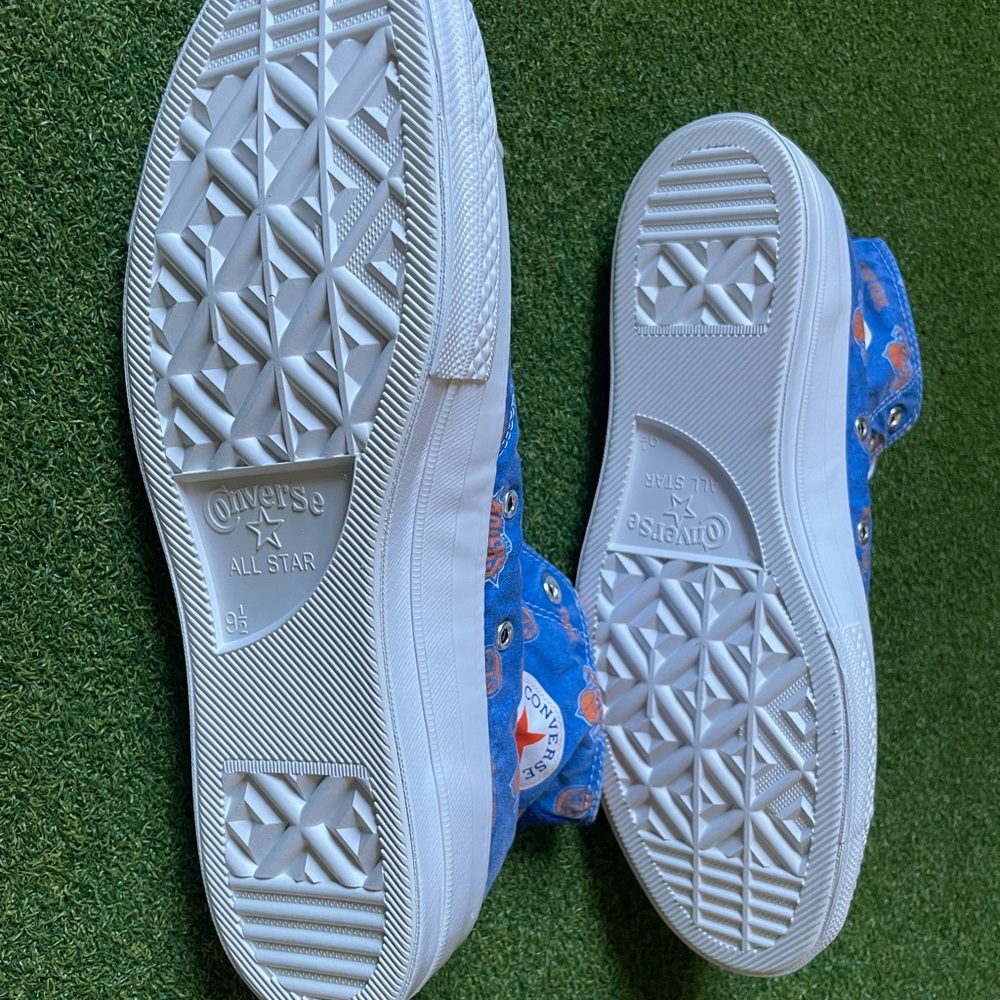 Brand New Converse New York Knicks NBA Men’s Chuck Taylor Sneakers - Picture 3 of 8